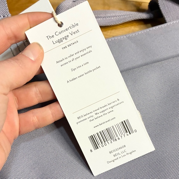 NEW. Beis Convertible Luggage Vest. NWT - Picture 9 of 9
